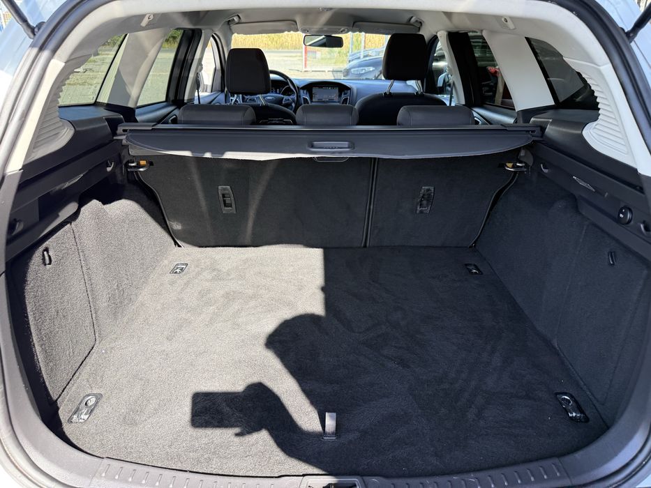 Ford Focus Titanium 07/2015, 1.5 TDCi 120cp Euro6, Navigatie, Dublu Climatronic,. Scaune incalzite, volan incalzit, Rate cu avans 0%