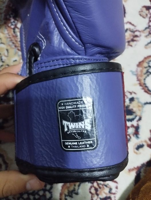 twins боксерские перчатки