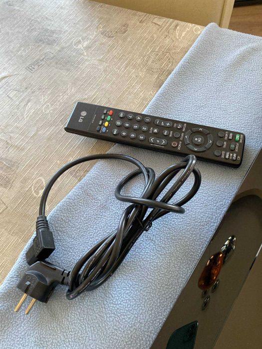 Телевизор LG 37LH7000-ZA на части