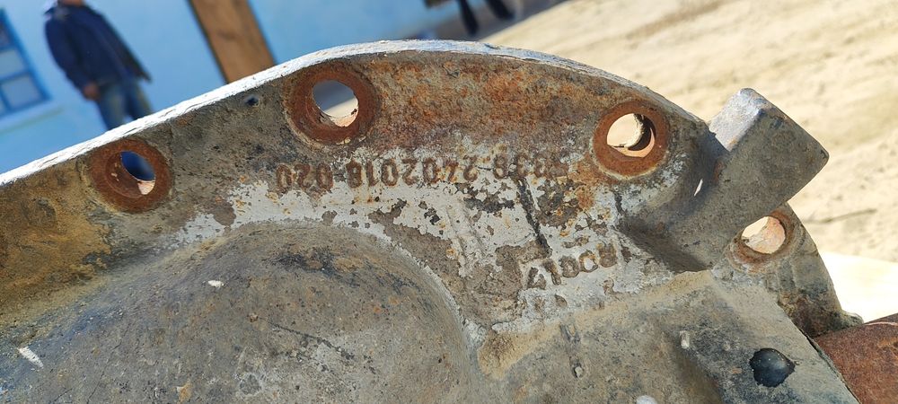 Запчасти редуктор и генератор от МАЗ