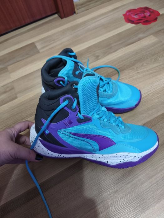 Adidas gheata Puma-  noi