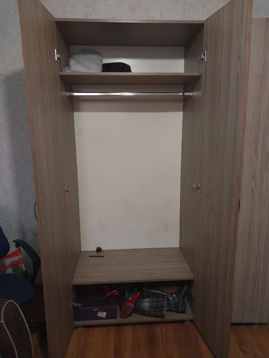 Шкаф . Мебель для спальни