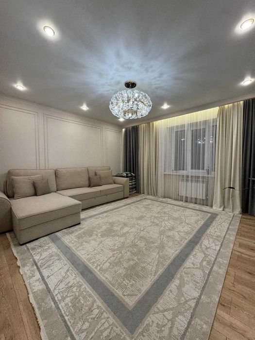 2-комнатная квартира в ЖК «Казахстан»  20 мкр  76,6 м²