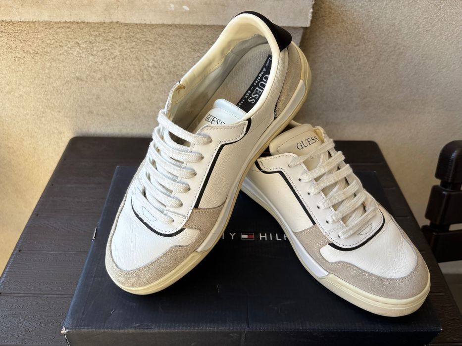 Guess бели мъжки кецове