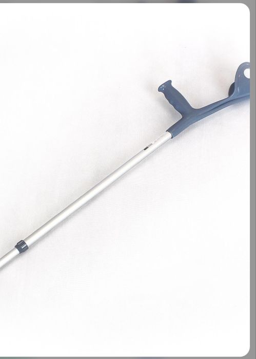 Продам костыль новый