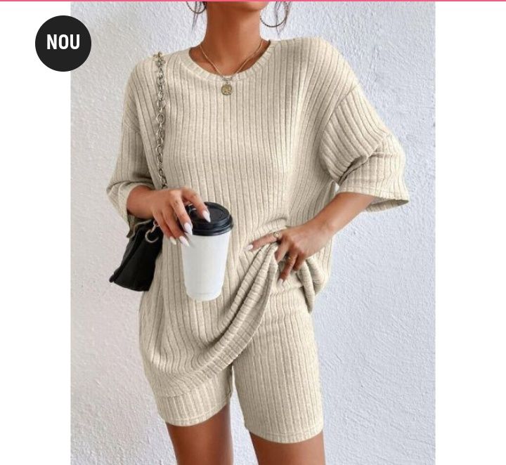 Marimea ,,M,, Mai multe detali in privat