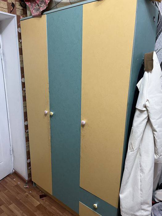 Детский шкаф стол стулья