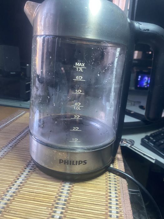 Чайник Philips HD 9339