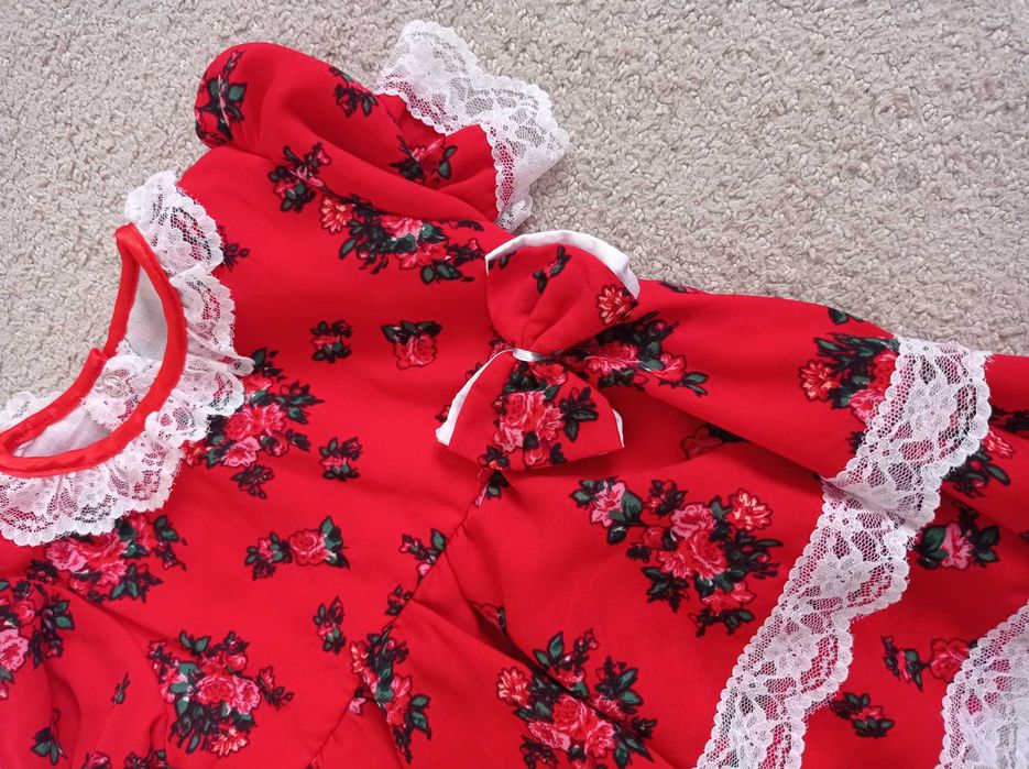 Rochiță roșie, tradiționala pentru bebe 0-6m