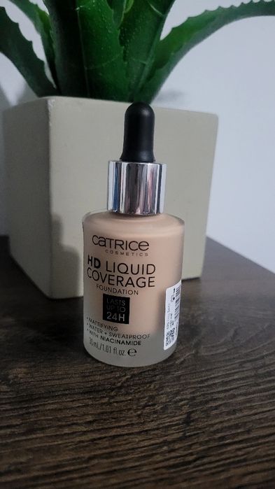 Fond de ten Catrice 020