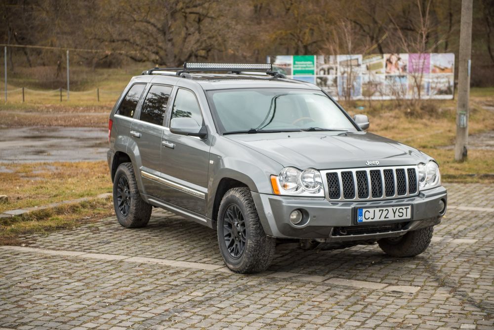 Vand Jeep Grand Cherokee 3.0 V6 accept si unele schimburi.