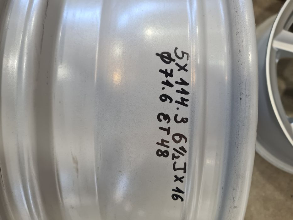 4бр.джанти 5×114.3×16 DEZENT