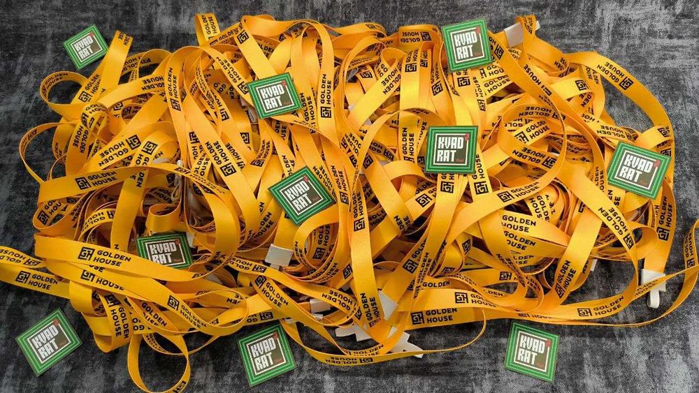 Ланьярды. Ленты от бейджей. Нанесение на ленты. Бейджи.