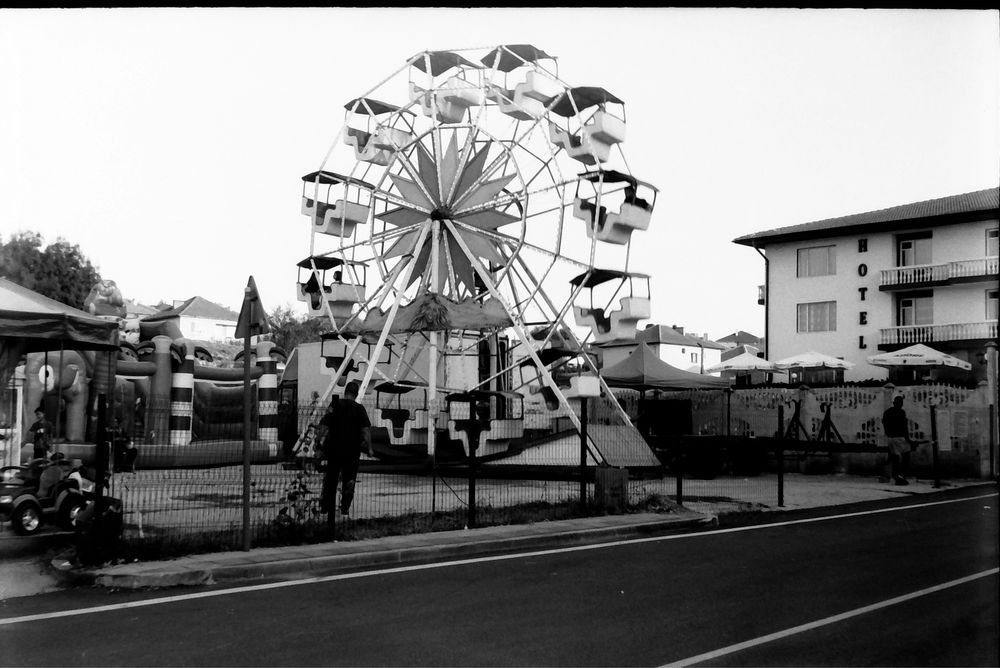 Проявяване и сканиране на 35мм,120мм черно-бели снимки