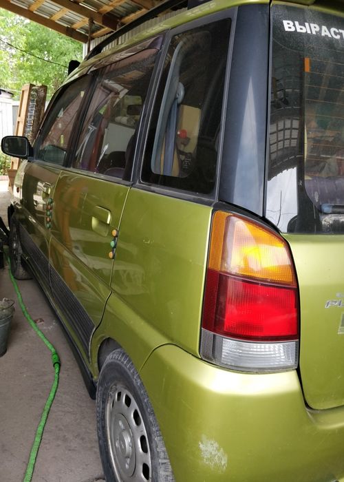 Subaru Pleo 1999 г (0,7 об)