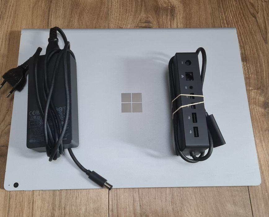 Microsoft Surface Book 3 15" i7 1065G7, 32 GB RAM, gtx 1660Ti, 512 ssd