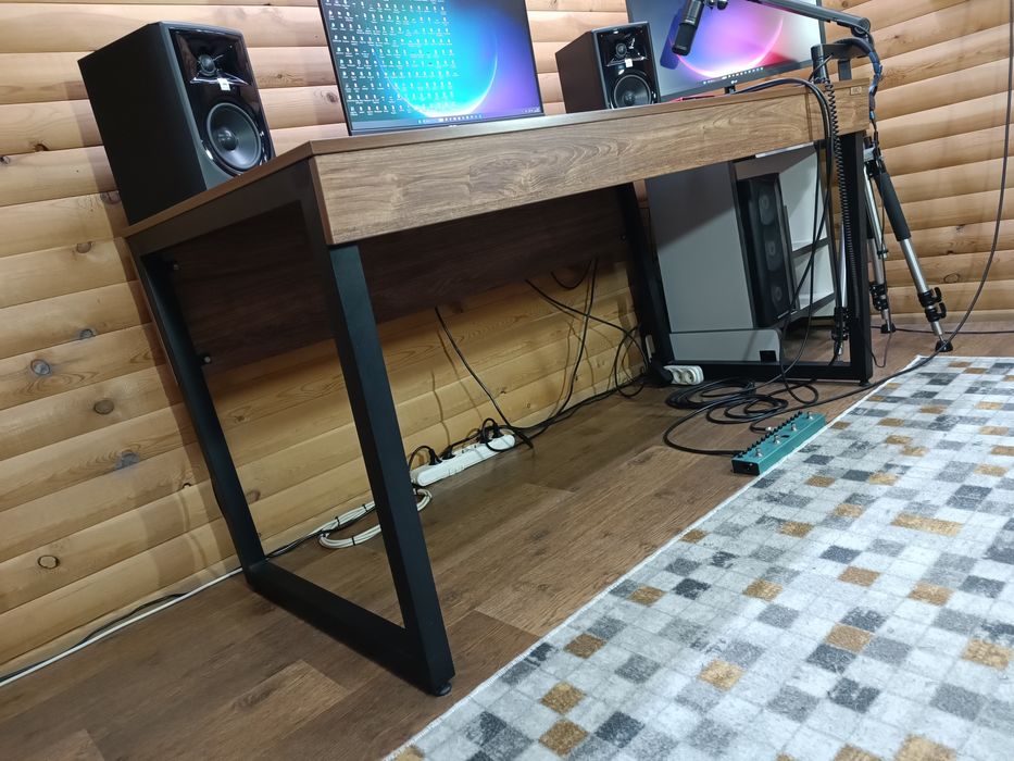 Столь письменный AIKO, модель Cup 150/80/77