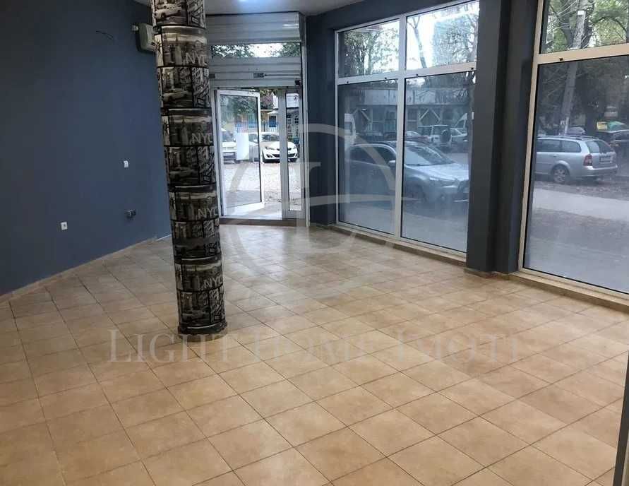 Продава се Магазин в Пловдив, Кючук Париж - 97 кв.м за 1207 €/кв.м - Снимка #1
