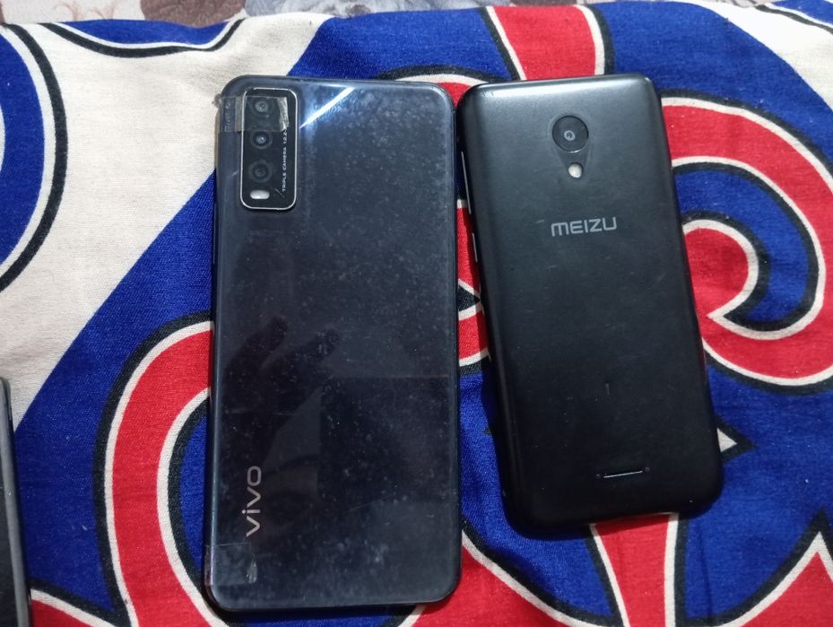 Продаю телефоны на ремонт