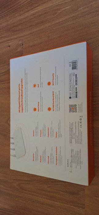 Продавам нов рутер Xiaomi Mi Router 4A Gigabit Edition.