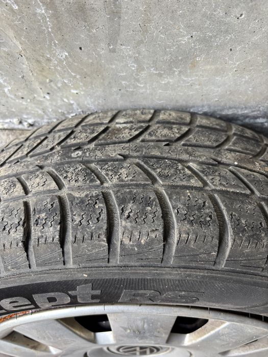 Продавам  4 броя Гуми 30€ Всичките
