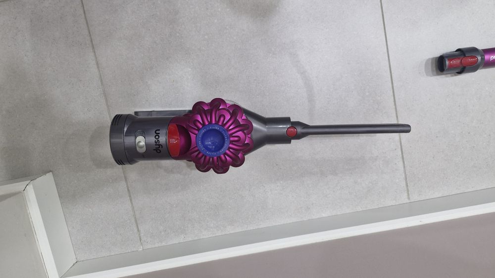 Dyson пылесос ұсталған