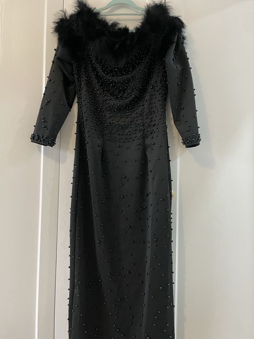 Продам платье вечернее, длинное.