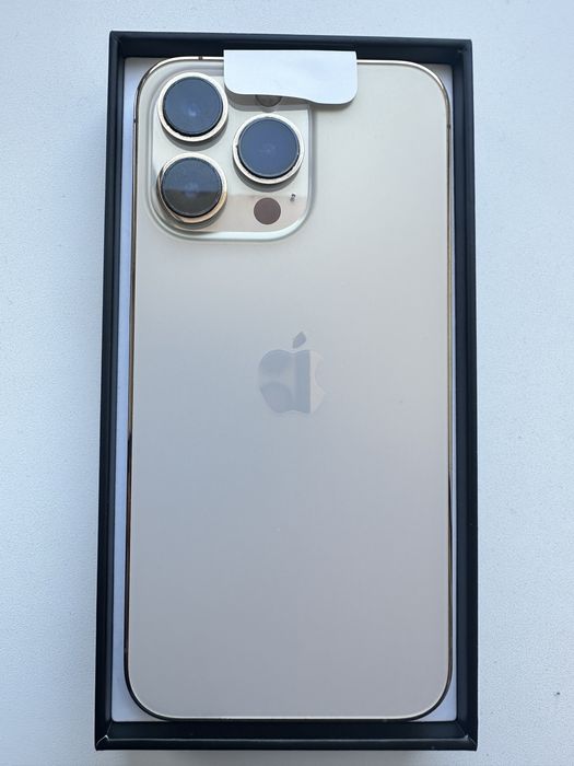 Продам айфон 13 про