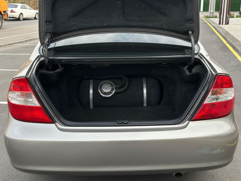 Тойота Камри 30 продам срочно