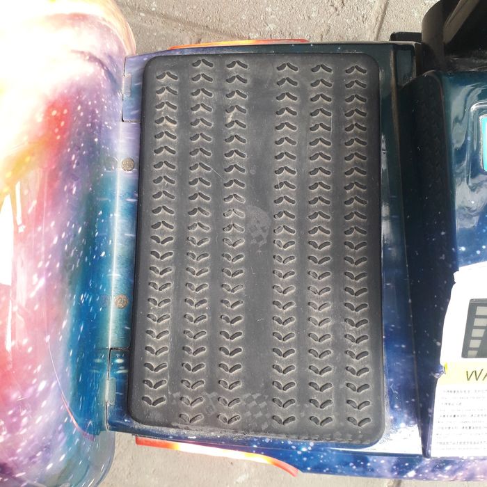 Продам гироскутер А8