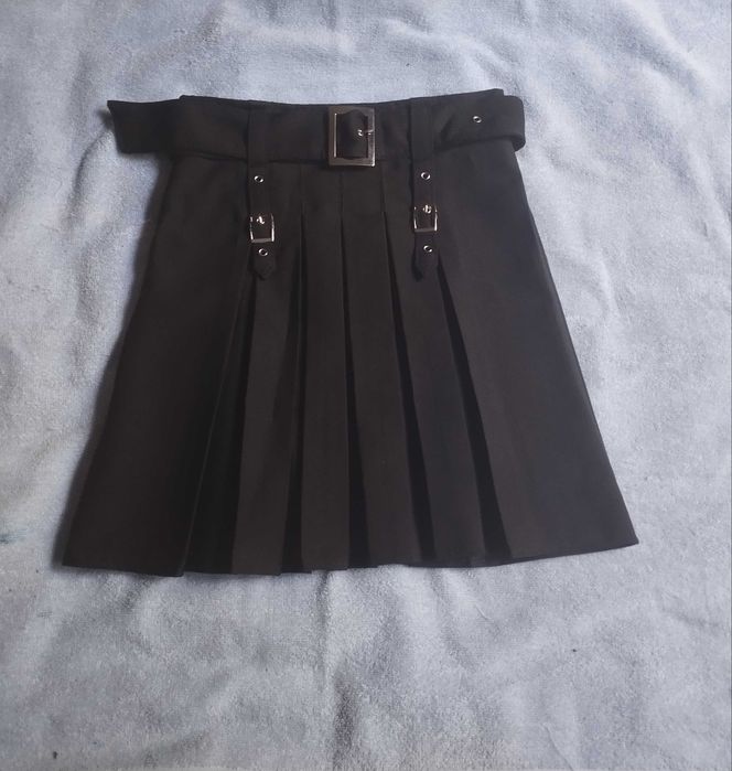 Юбки школьные б/у