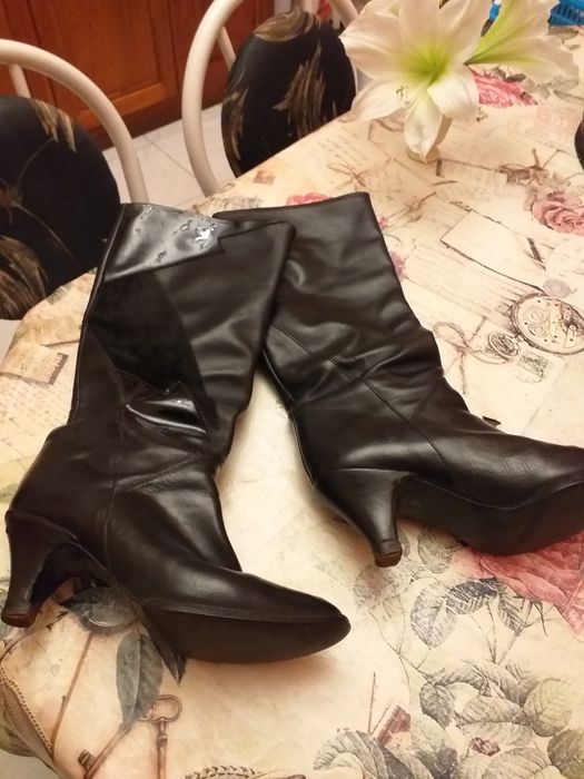 Продавам нови и като нови боти и ботуши.
