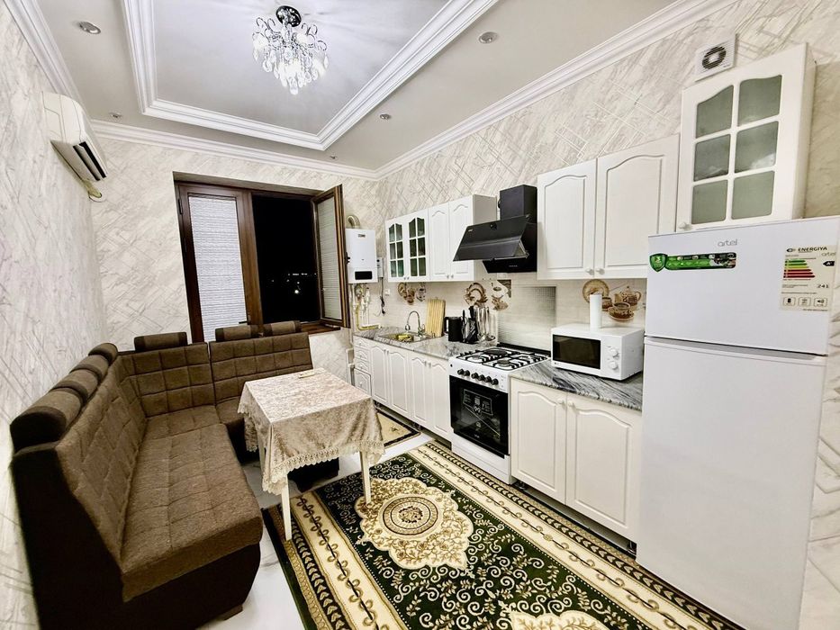 Новза метро 10 дакика юлда квартира