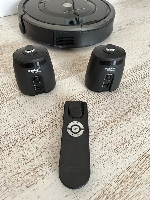 Продам пылесос робот iRobot 880