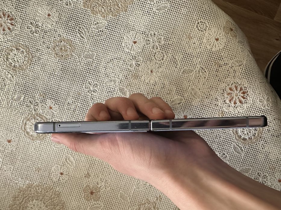 Samsung Galaxy Z Flip4