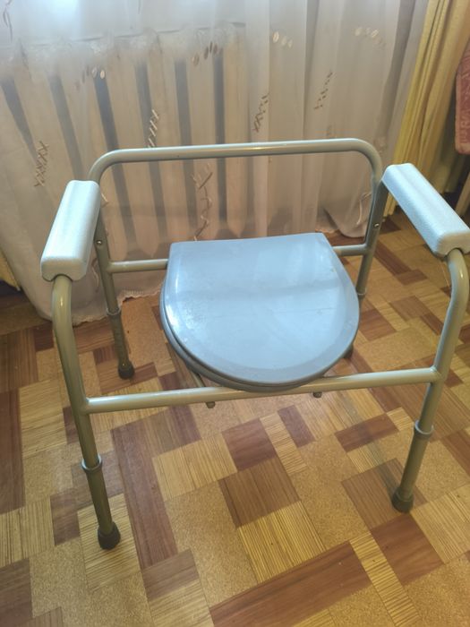 Продам переносной стул-туалет