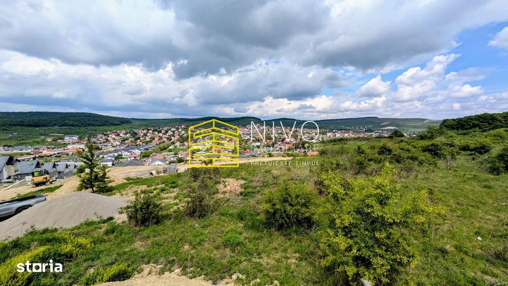 Teren intravilan cu panoramă – Livezeni – Str. Pârâului