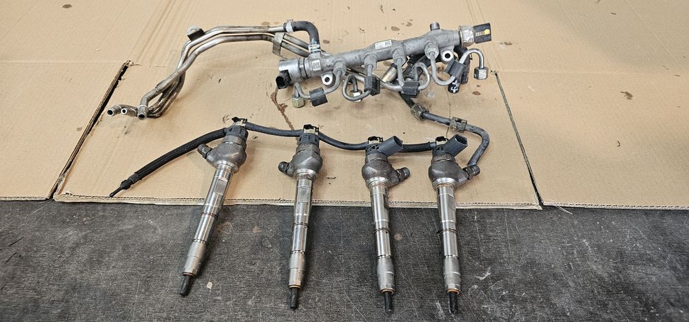 Rampa injectoare + injectoare audi a6 c7 2.0 190cp