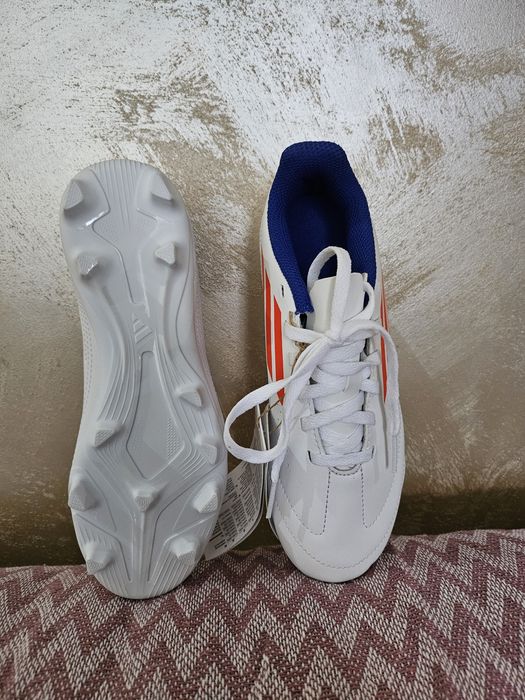 Нови с етикет и кутия