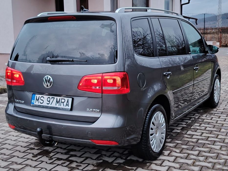 Vând VW Touran 2012