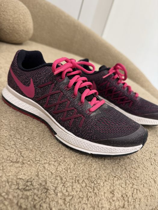 Дамски маратонки NIKE