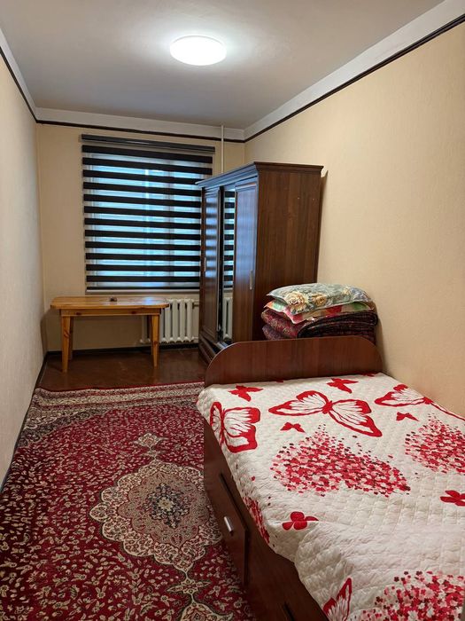 Продаётся Квартира Юнусобод-11 2/2/4 ТЦ Мега Планет НБУ Банк