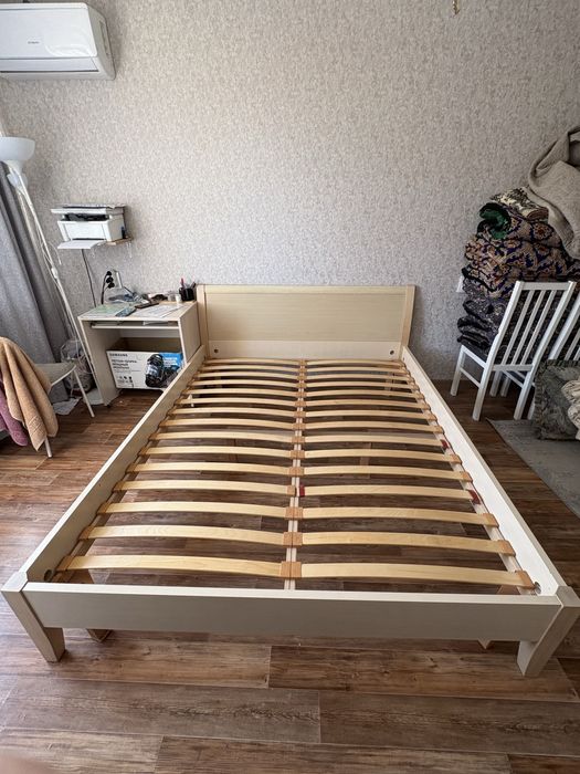 Кровать двуспальная