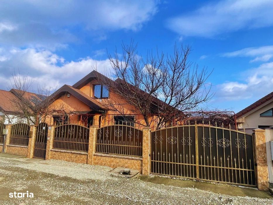 Casa Santandrei, zona linistita, gaz,curent,apa,teren 550 mp-208000Eur