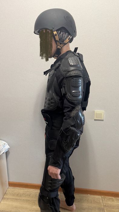 Продам экипировку для мотоцикла