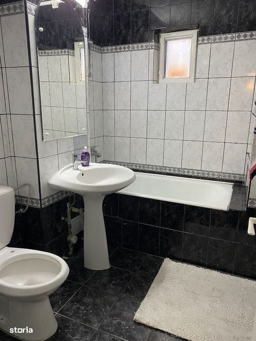 Apartament 3 camere ,str Moldovei