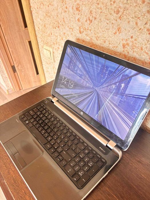 HP Pavilion 15-n033sr