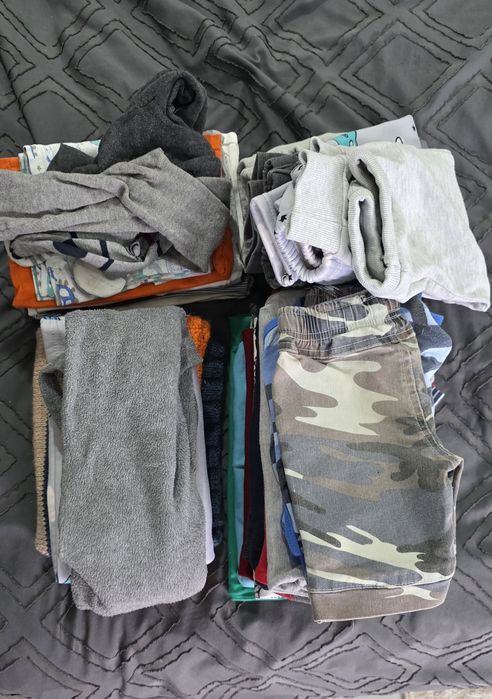 Отдам пакета вещей на мальчика