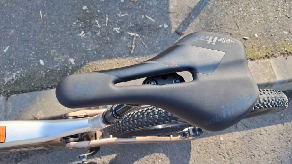 Bicicleta Full Suspension Focus Thron 6.9 29 Nepal Silver