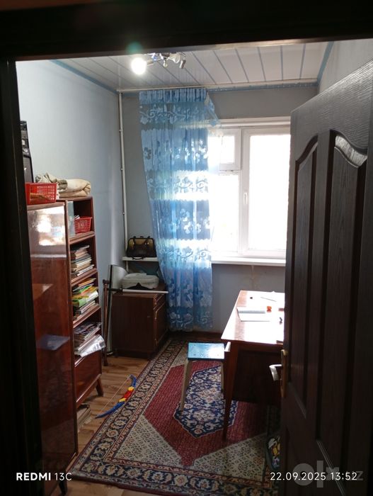 Продается 4/2/4 квартира